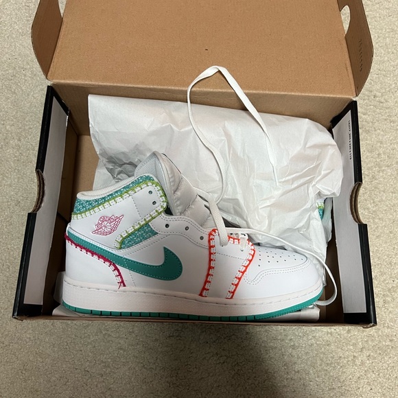 🔥🔥Air JORDAN mid 1 SE BRAND NEW - Picture 3 of 7